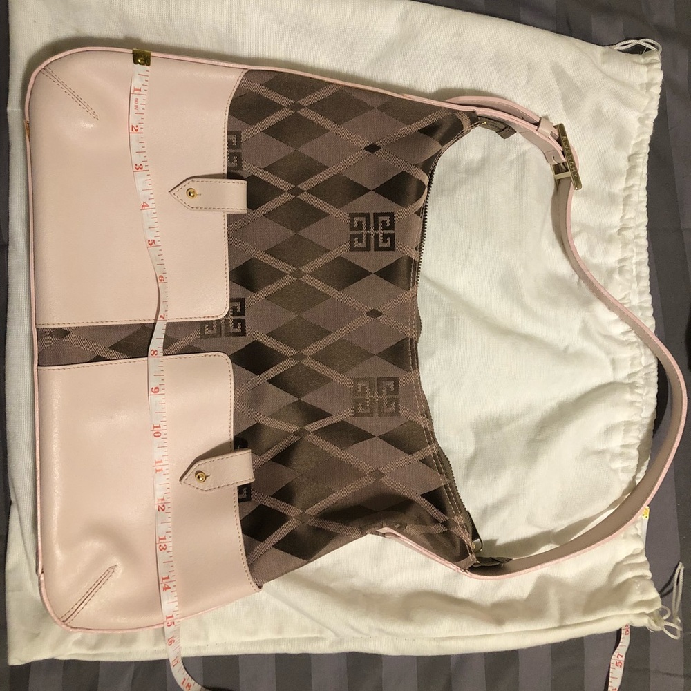 Authentic givenchy bag - Picture 11 of 16